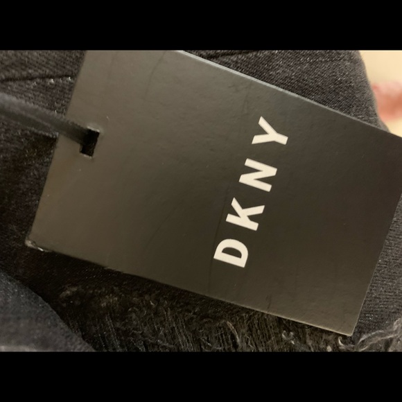 DKNY Distressed Jeans NWT - Picture 12 of 16